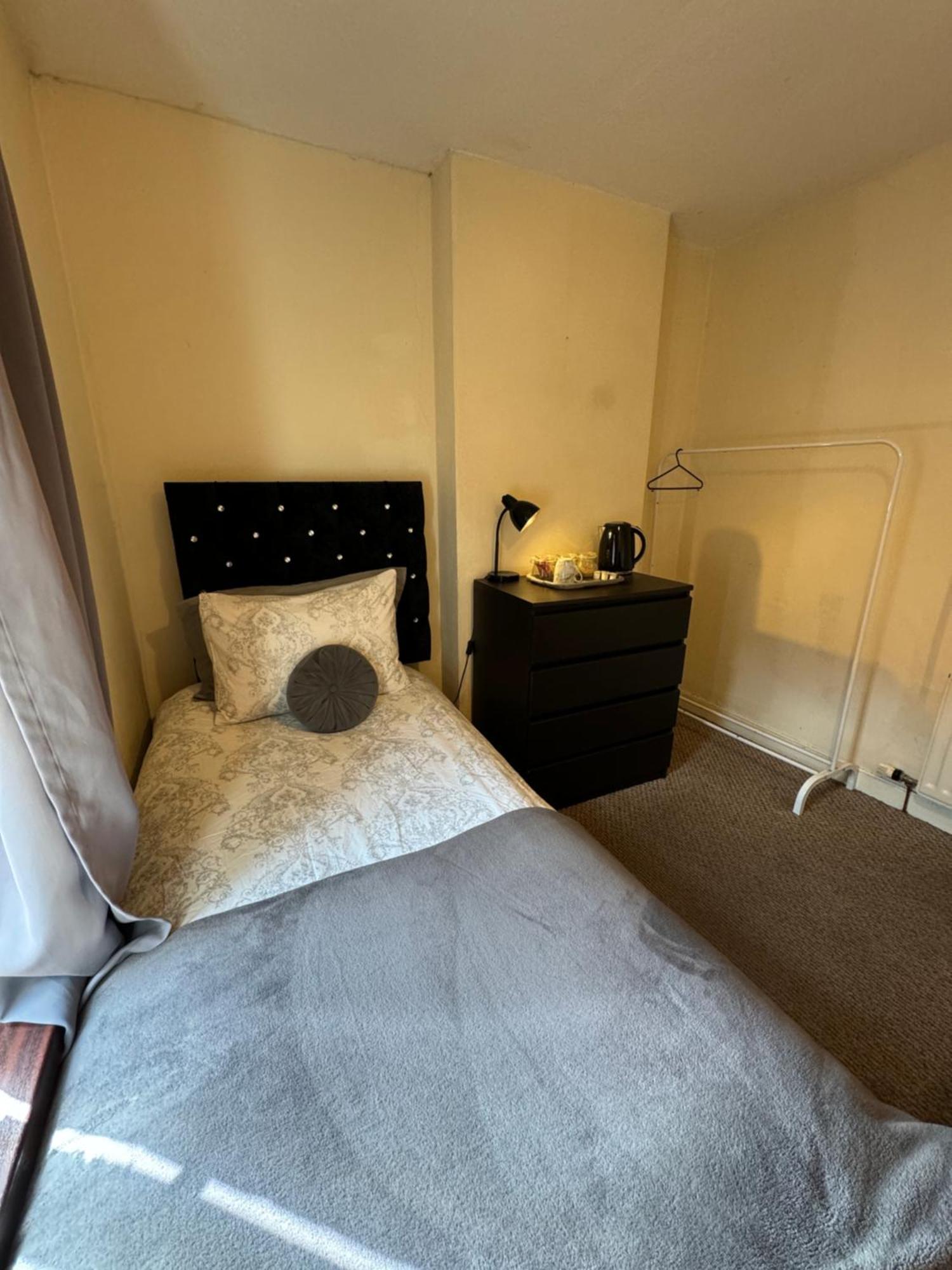 House In Antrim Road Hotel Belfast Ngoại thất bức ảnh